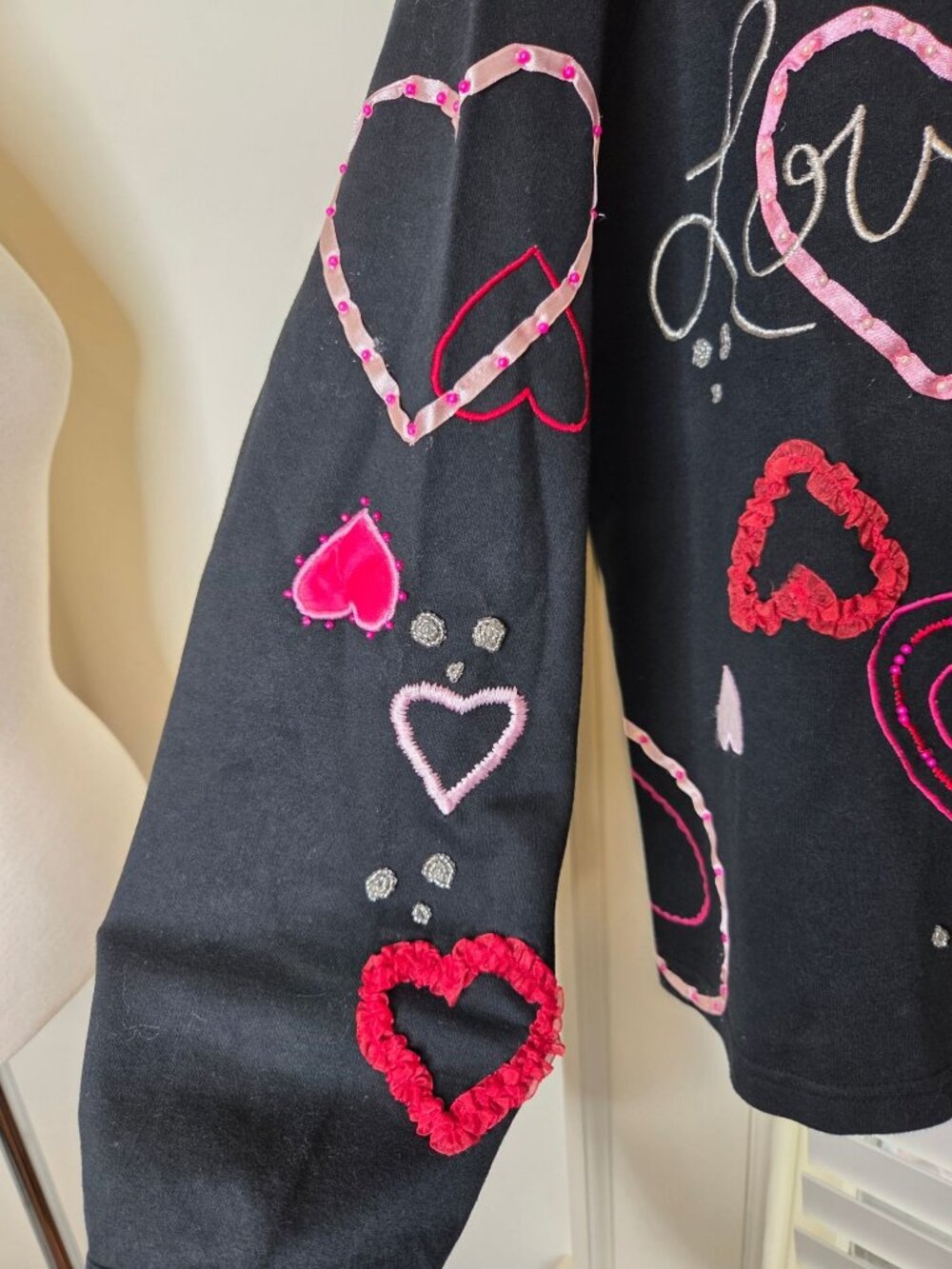 VTG 90s Michael Simon Womens Black Cardigan Hearts Embroidered M Beaded - Picture 4 of 9